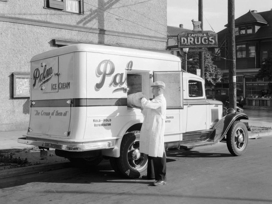  International C-30 Refrigerator Truck 1934 года  (фото 2 из 5)